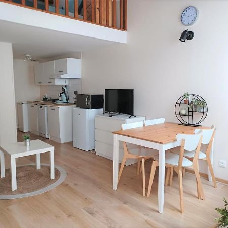 Duplex A La Gare Du Mans Bed & Breakfast Le Mans Ngoại thất bức ảnh