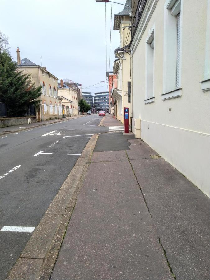 Duplex A La Gare Du Mans Bed & Breakfast Le Mans Ngoại thất bức ảnh